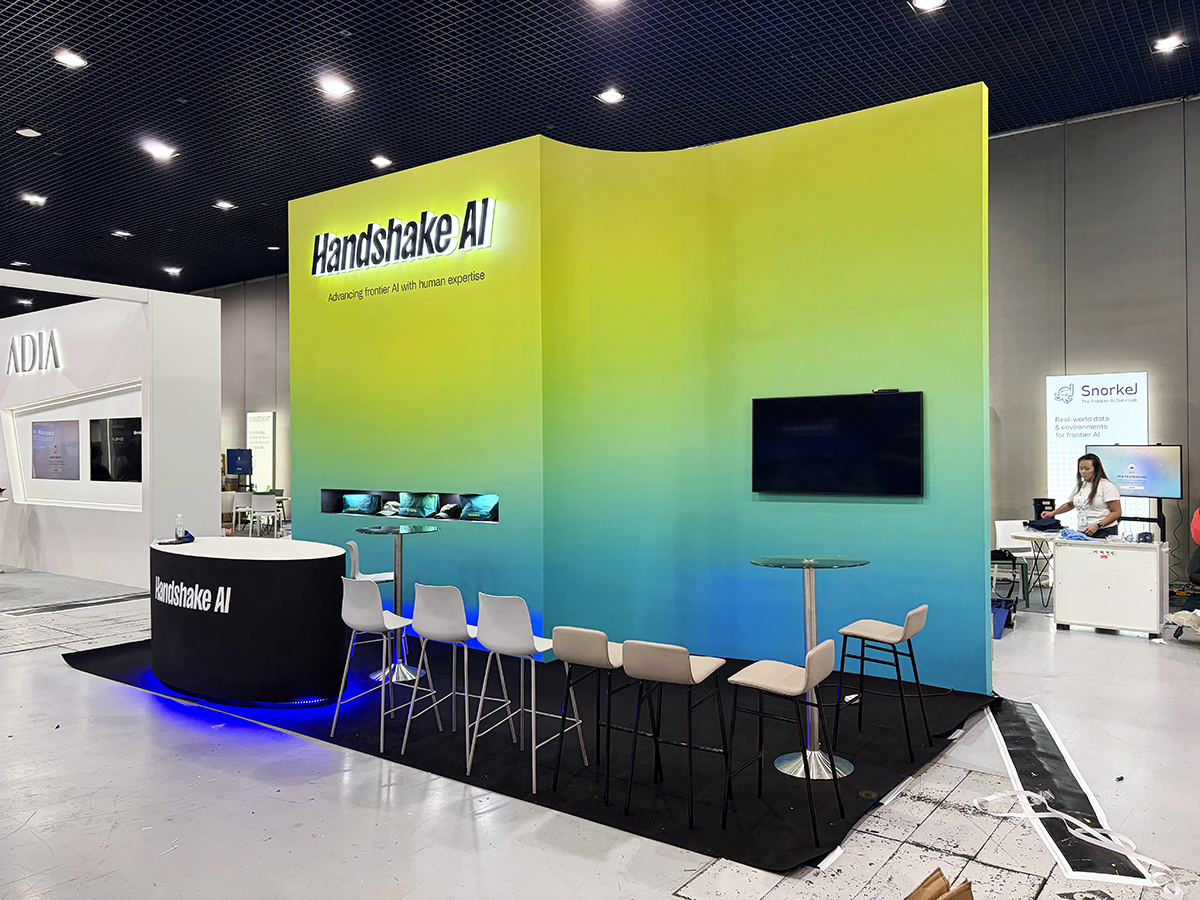 2026 ICML Handshake AI 부스사진